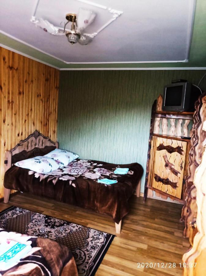 "Різьбярська Садиба" Slavske Δωμάτιο φωτογραφία