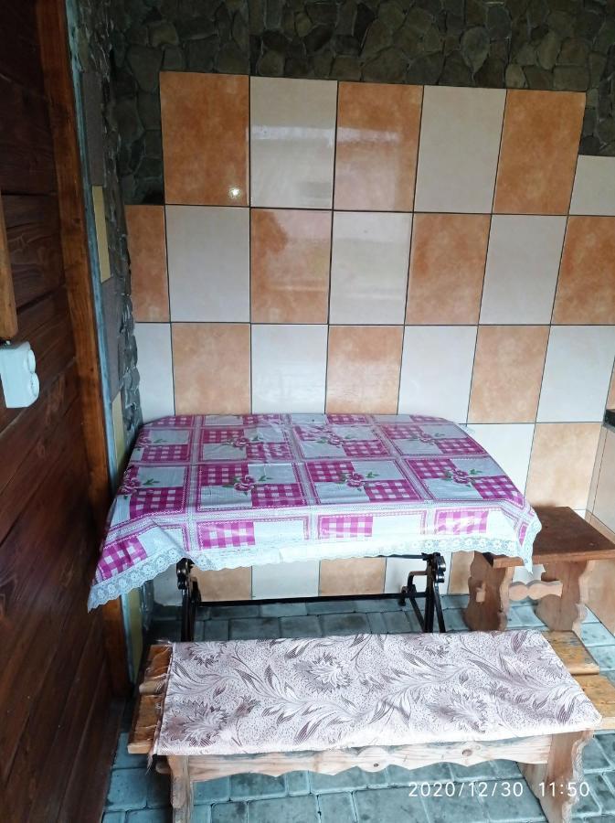 "Різьбярська Садиба" Slavske Εξωτερικό φωτογραφία
