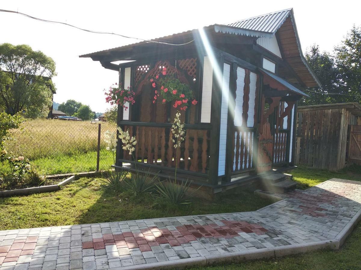 "Різьбярська Садиба" Slavske Εξωτερικό φωτογραφία