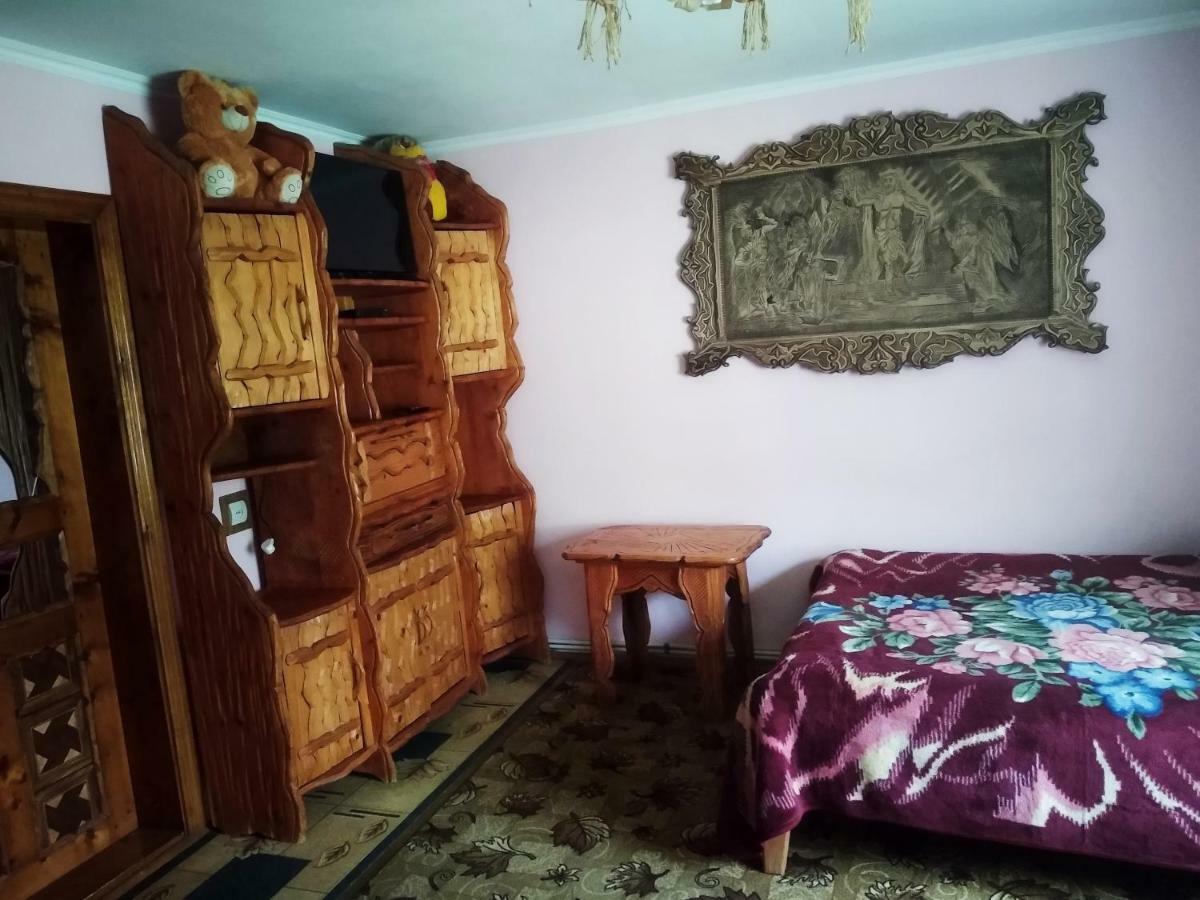 "Різьбярська Садиба" Slavske Εξωτερικό φωτογραφία
