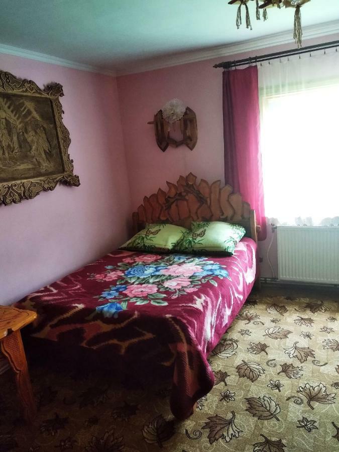 "Різьбярська Садиба" Slavske Εξωτερικό φωτογραφία